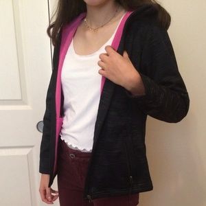 Vertical'9 black jacket